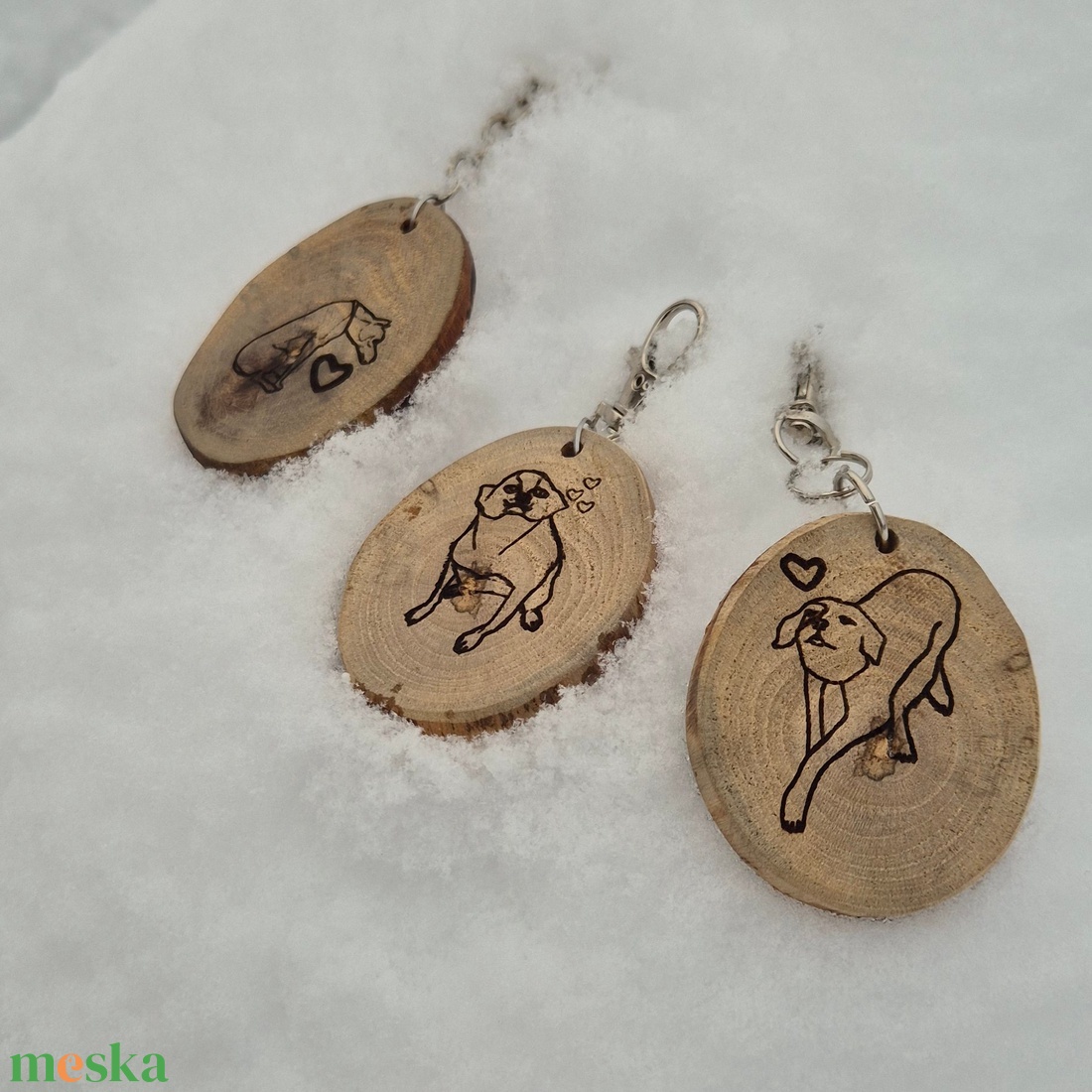 Állatos táskadíszek diófából/fenyőfából - táska & tok - kulcstartó & táskadísz - kulcstartó - Meska.hu