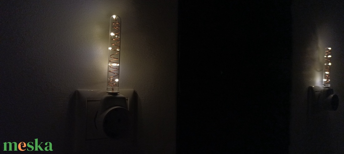 Spirál -- Irányfény, éjjelifény csatlakozóaljzattal, melegfehér színben, párban, öt év garanciával - otthon & életmód - lámpa - hangulatlámpa - Meska.hu