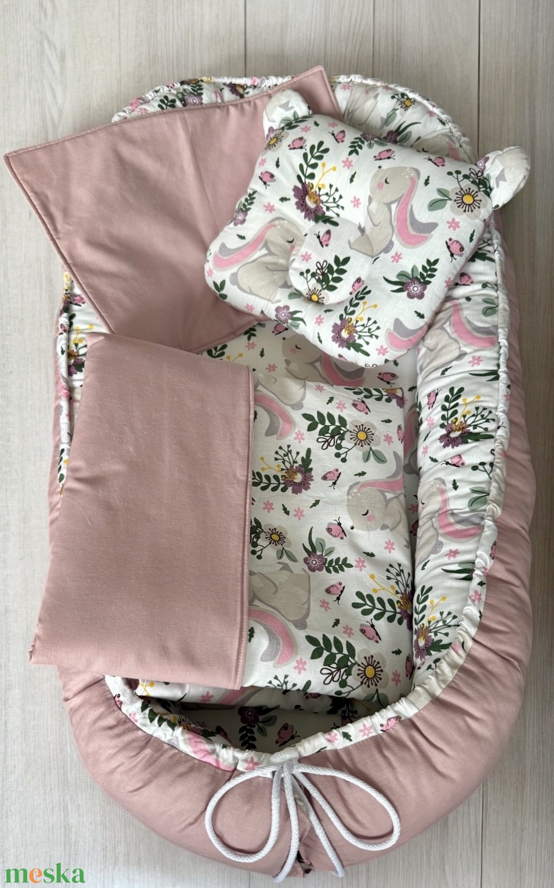 Nyuszi mintás babafészek szett - otthon & életmód - babaszoba, gyerekszoba - babafészek - Meska.hu