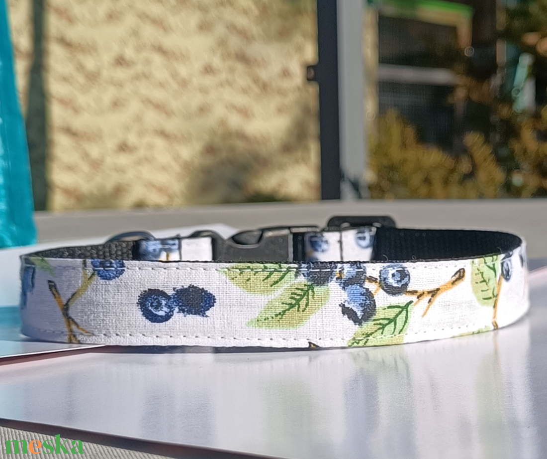 Kézzel készített mintás kutyanyakörv kistestű és kölyök kutyáknak � Áfonyás - otthon & életmód - kisállatoknak - kutyáknak - kutya nyakörv - Meska.hu