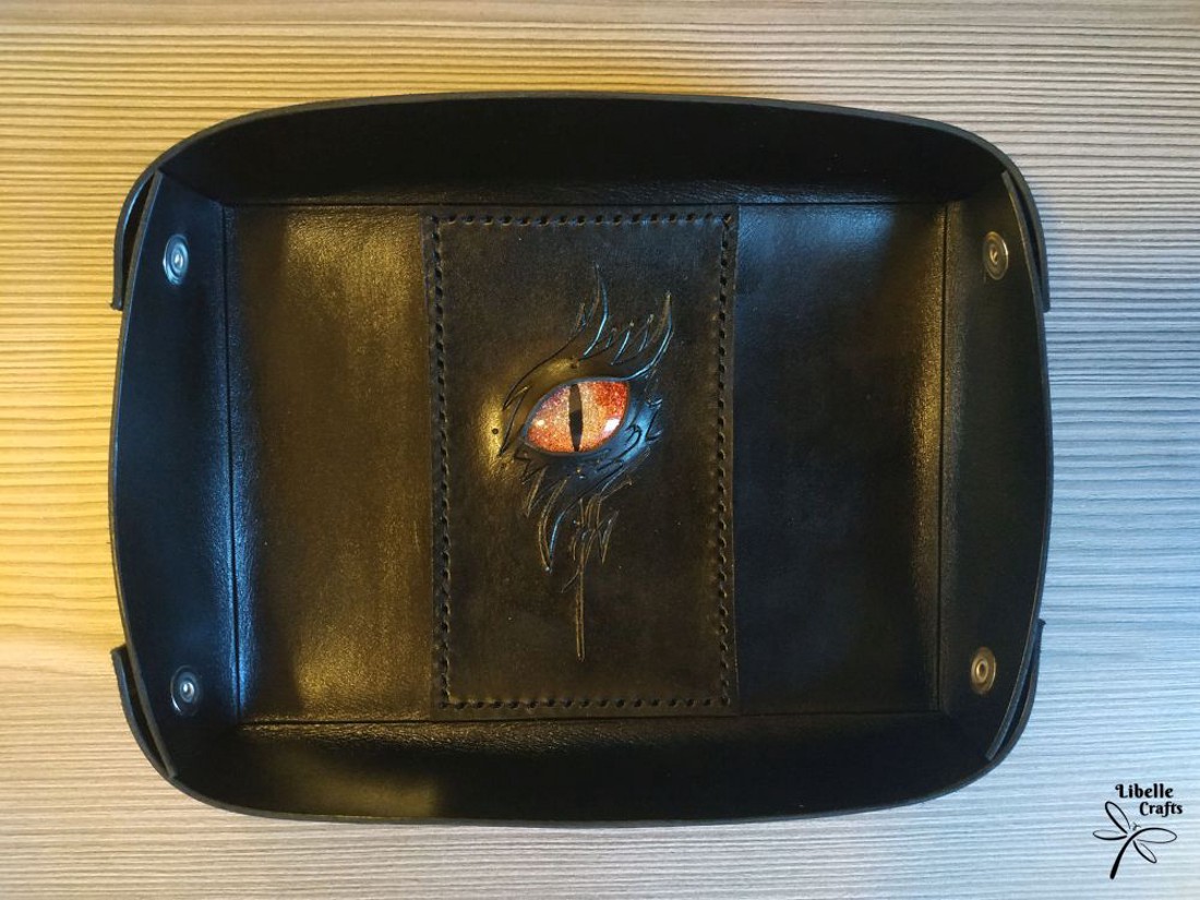 Sárkányszemes kockadobó tálca - PIROS szemmel - játék & sport - táblajáték és kártyajáték - társasjátékok - dobókocka - Meska.hu