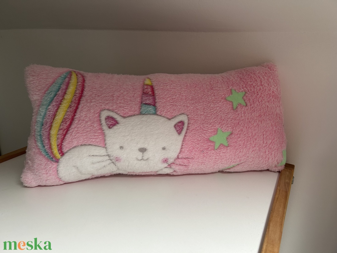 Sötétben világító unikornisos párna - játék & sport - plüssállat & játékfigura - unikornis - Meska.hu