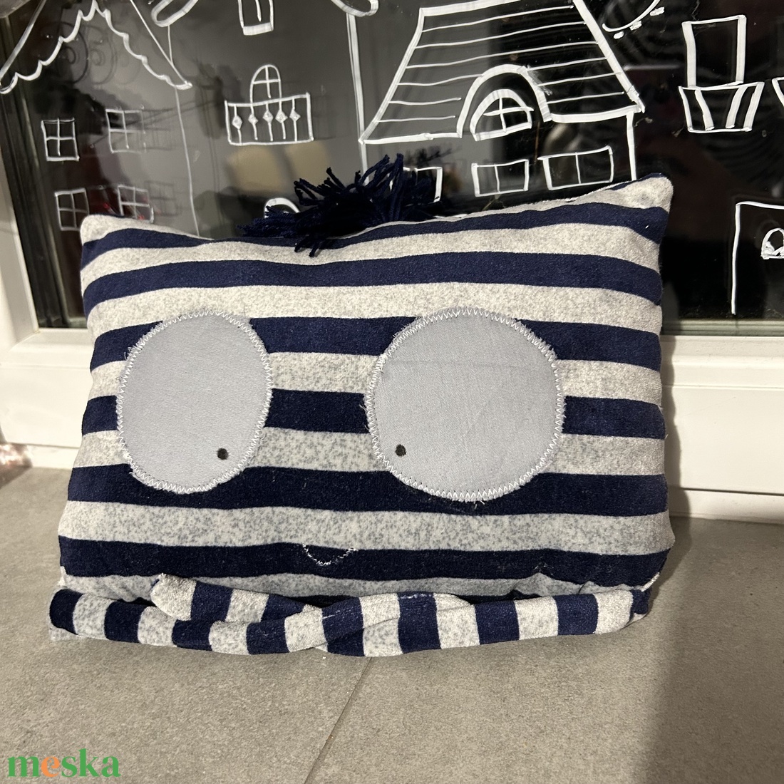 Csíkos nagy szemű párna - otthon & életmód - babaszoba, gyerekszoba - babaszoba, gyerekszoba - Meska.hu