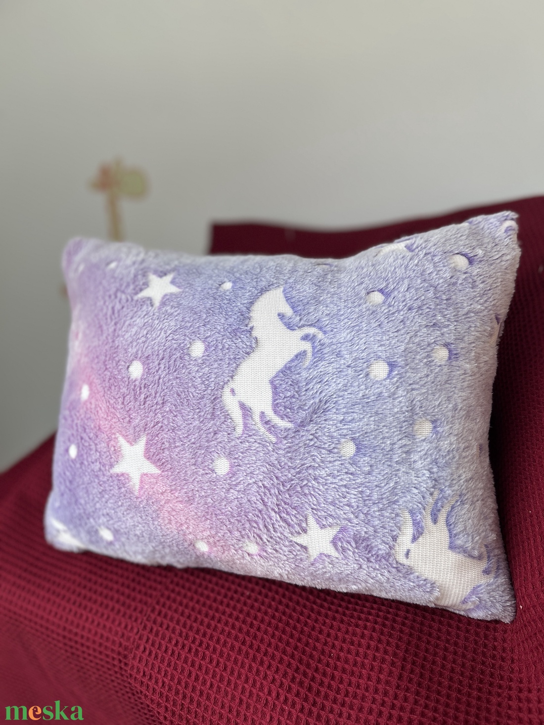 Lila, rózsaszín sötétben világító unikornisos párna - játék & sport - plüssállat & játékfigura - unikornis - Meska.hu