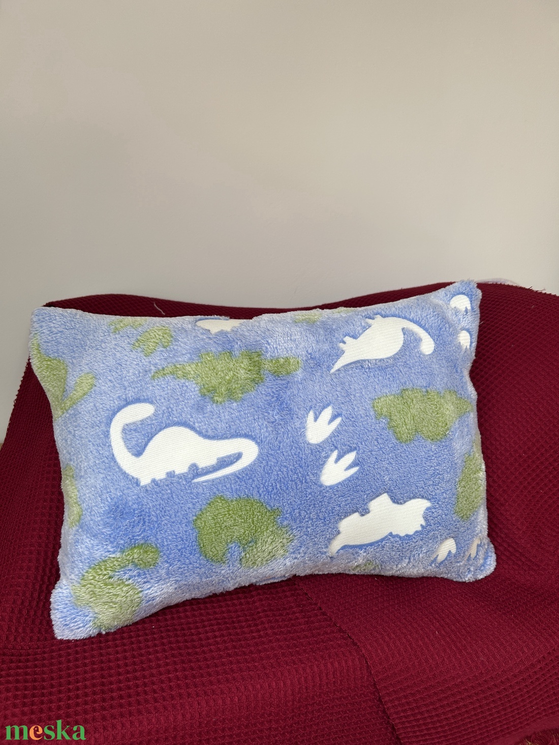 Sötétben világító dinós párna - játék & sport - plüssállat & játékfigura - plüss dínók - Meska.hu