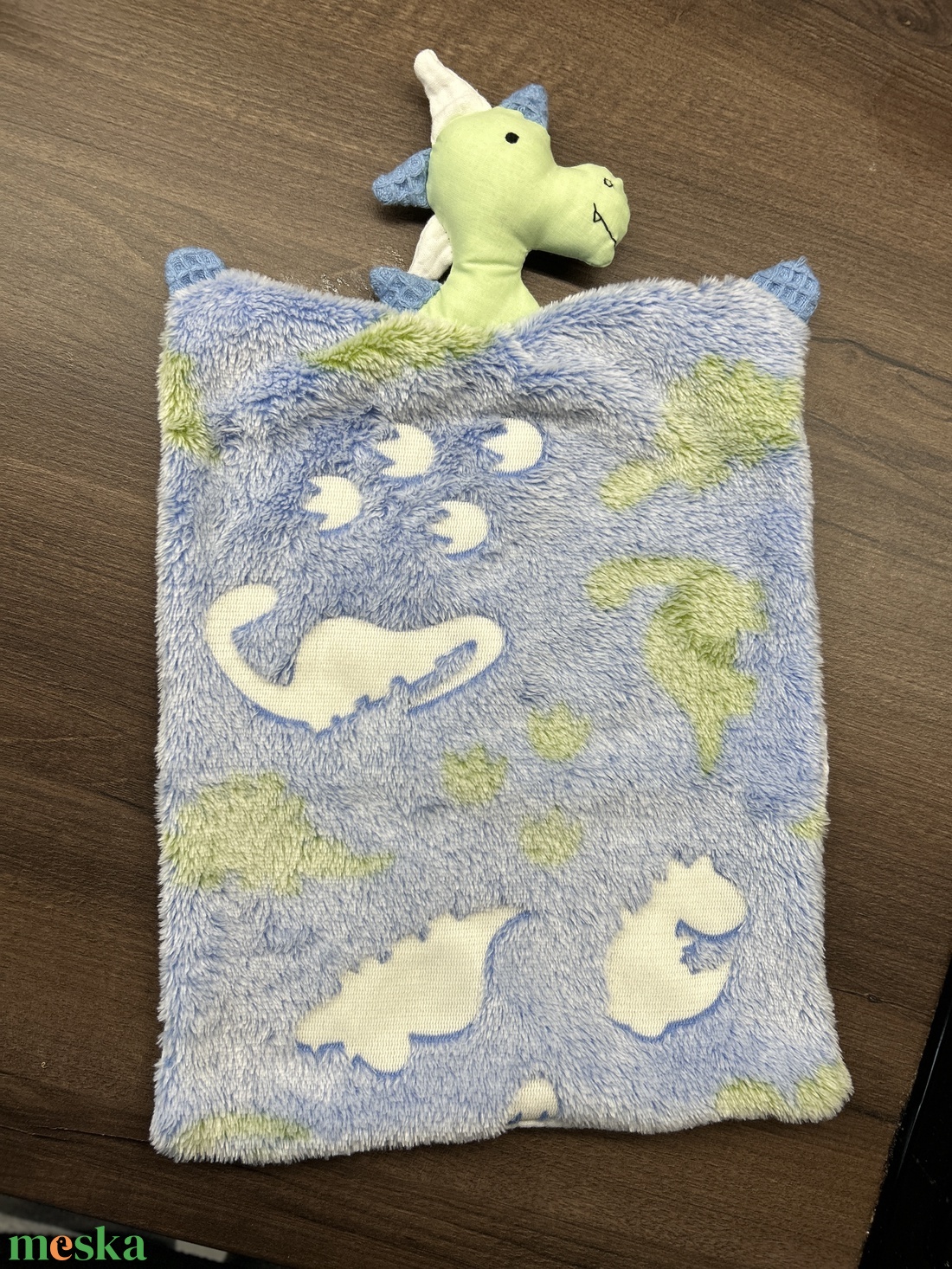 Világítós dinós szundikendő - baba - mama - baba játékok - szundikendő, alvóka - Meska.hu