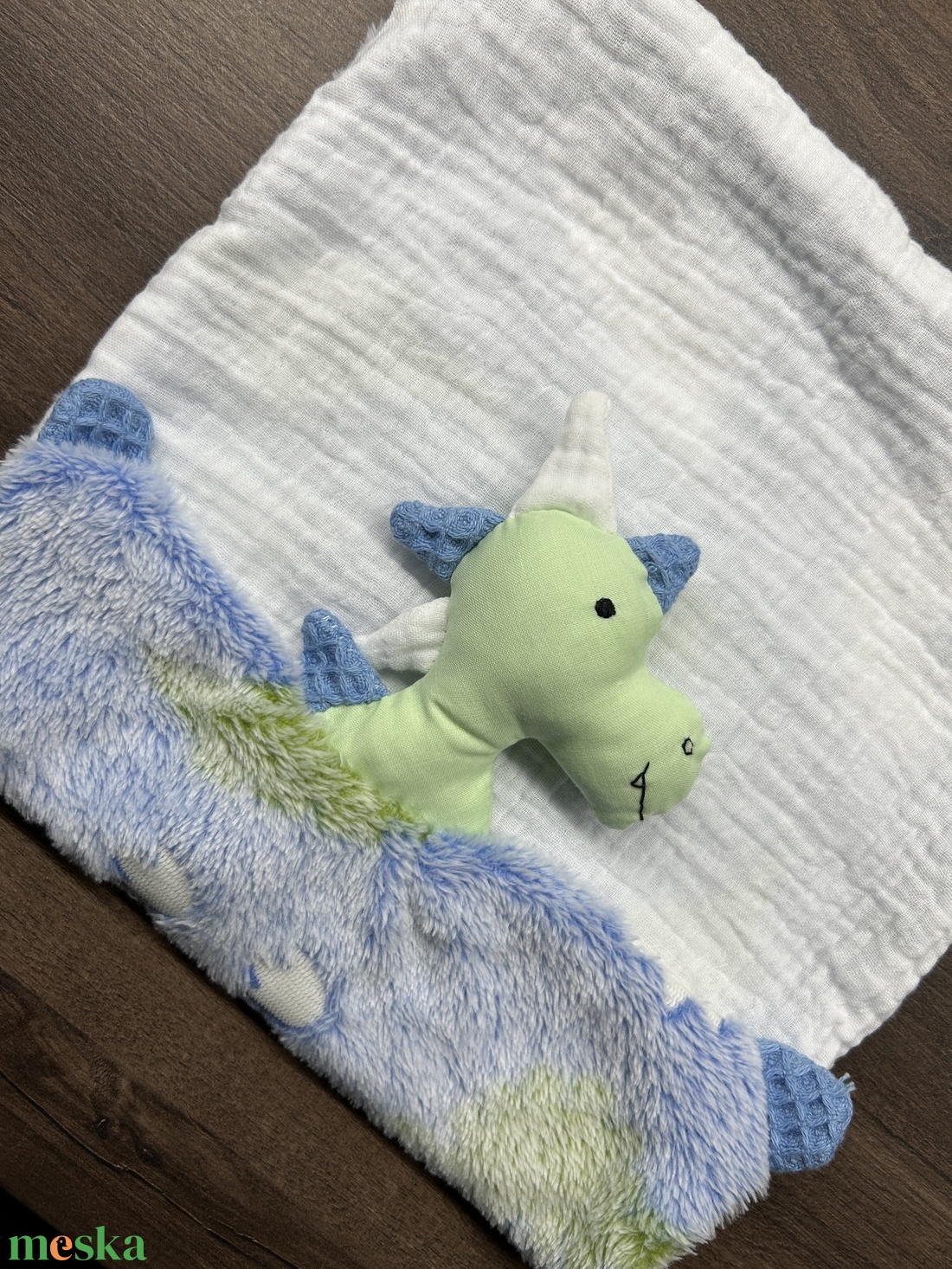 Világítós dinós szundikendő - baba - mama - baba játékok - szundikendő, alvóka - Meska.hu