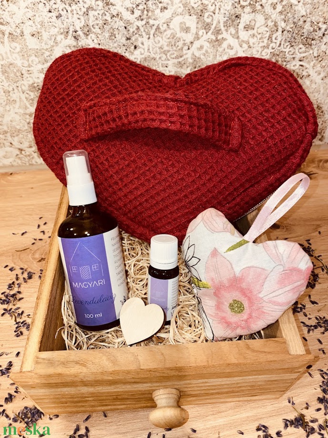 Szív alaku neszeszer, levendulás nyugalom termékekkel - táska & tok - neszesszer - Meska.hu