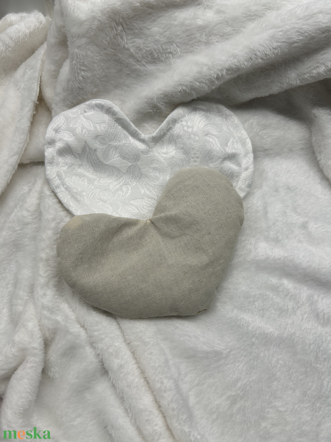 Szív alakú relax levendulás szempárna, mosható huzattal - szépségápolás - egészségmegőrzési kellékek - gyógynövénypárna - Meska.hu