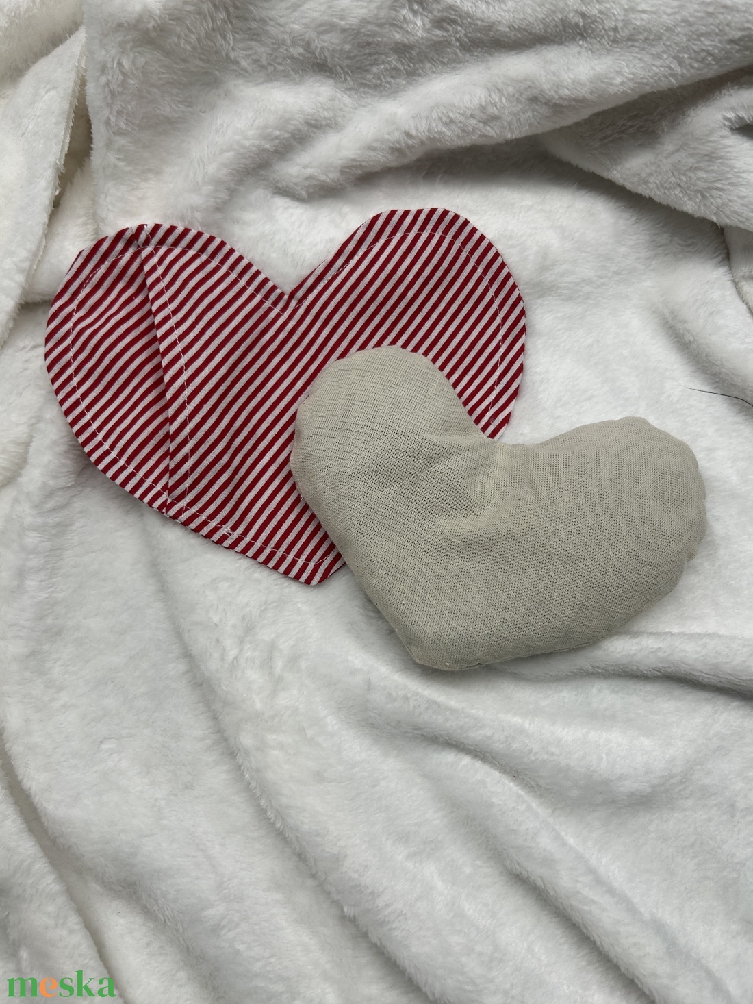 Szív alakú relax levendulás szempárna, mosható huzattal - szépségápolás - egészségmegőrzési kellékek - gyógynövénypárna - Meska.hu