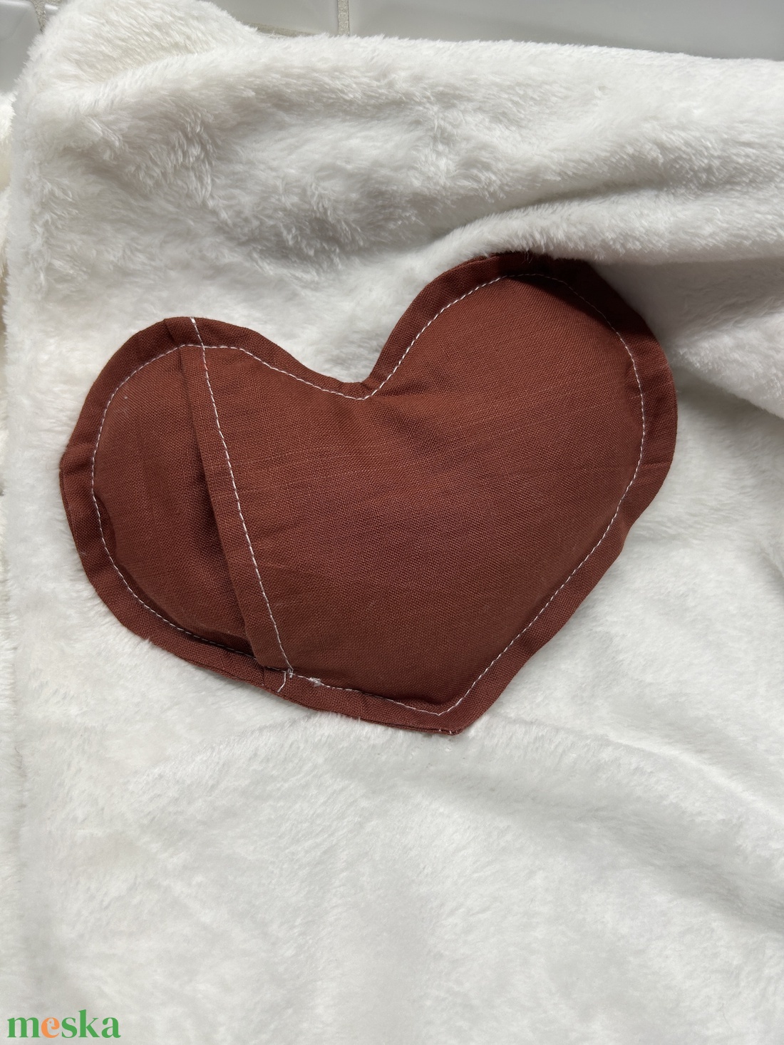 Szív alakú relax levendulás szempárna, mosható huzattal - szépségápolás - egészségmegőrzési kellékek - gyógynövénypárna - Meska.hu