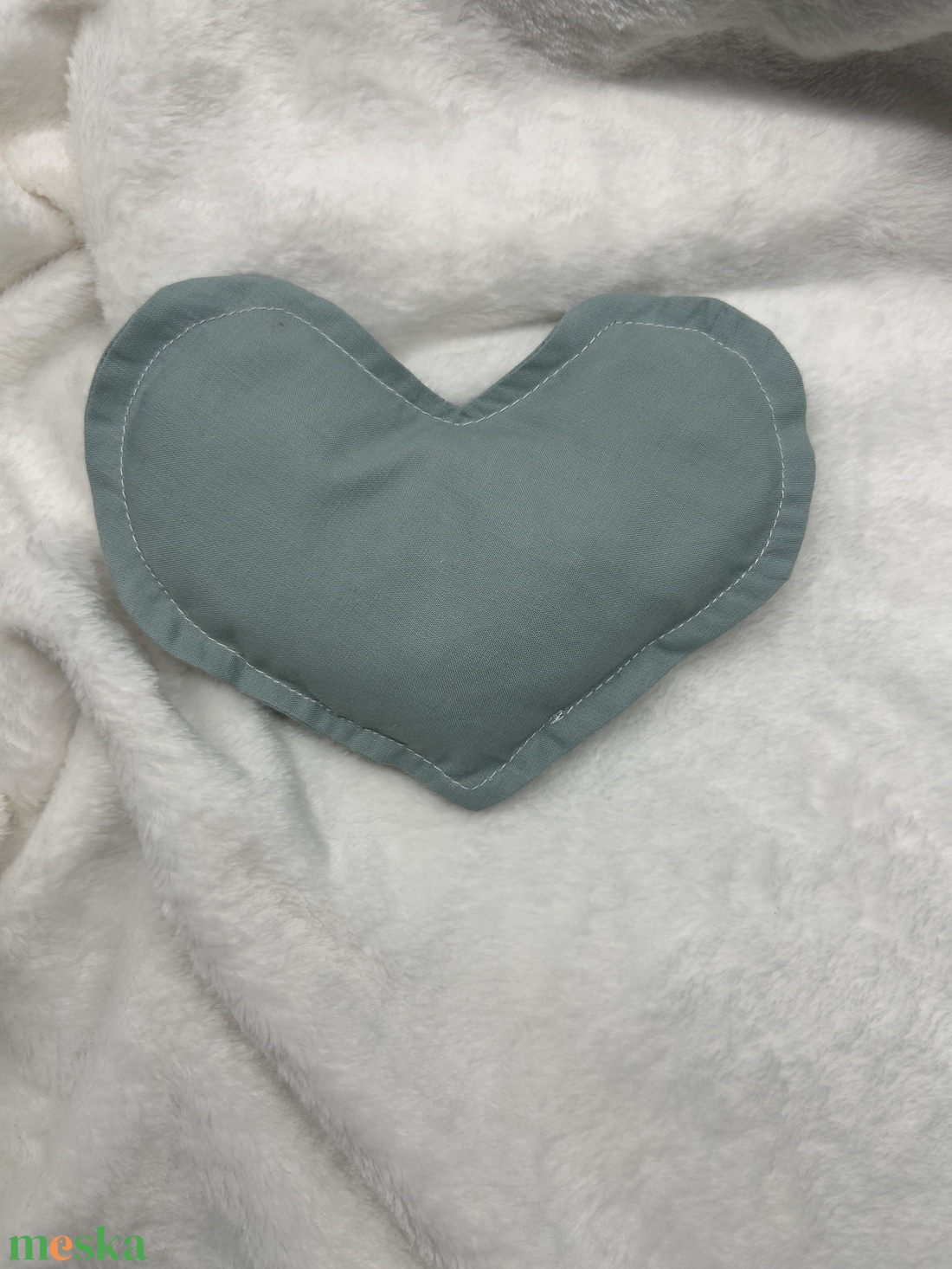 Szív alakú relax levendulás szempárna, mosható huzattal - szépségápolás - egészségmegőrzési kellékek - gyógynövénypárna - Meska.hu