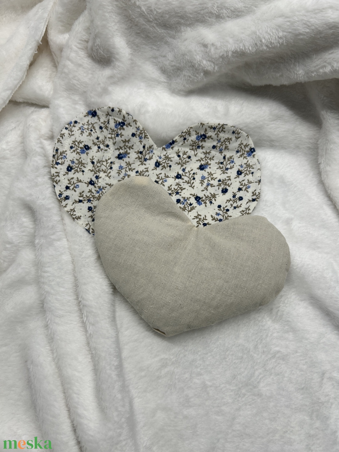 Szív alakú relax levendulás szempárna, mosható huzattal - szépségápolás - egészségmegőrzési kellékek - gyógynövénypárna - Meska.hu