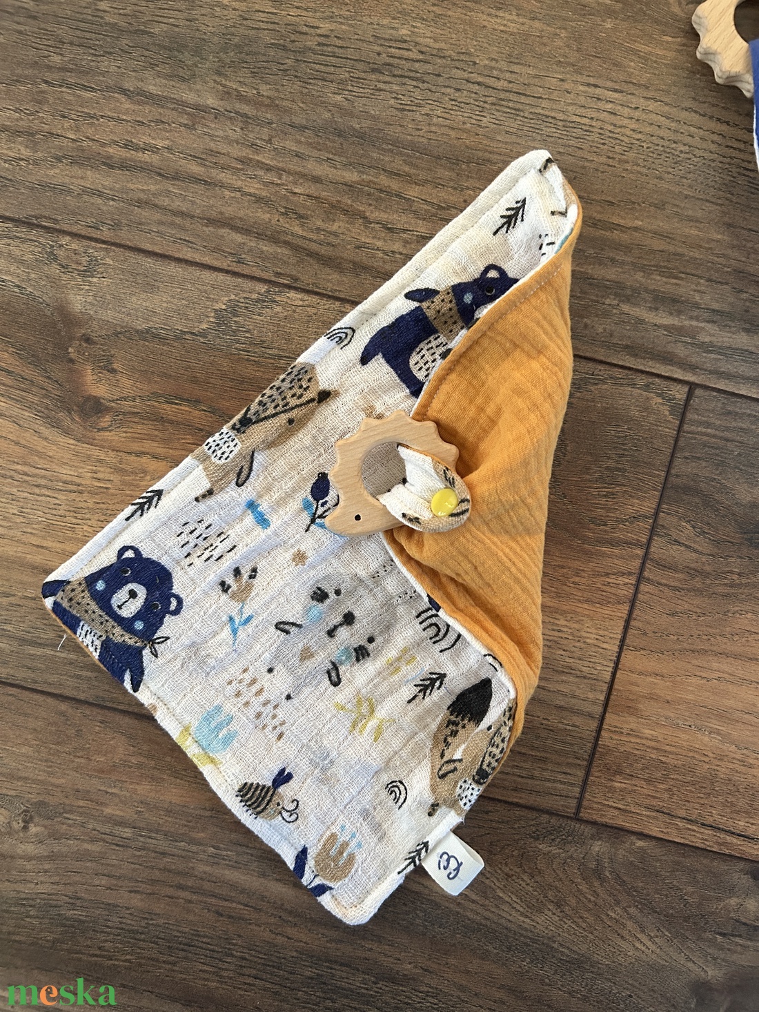 Erdei állatos szundikendő süni rágókával - baba - mama - baba játékok - szundikendő, alvóka - Meska.hu