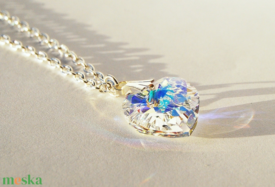 Swarovski szív medál- Crystal Ab - ékszer - nyaklánc - medálos nyaklánc - Meska.hu Swarovski szív medál- Crystal Ab - ékszer - nyaklánc - medálos nyaklánc - Meska.hu