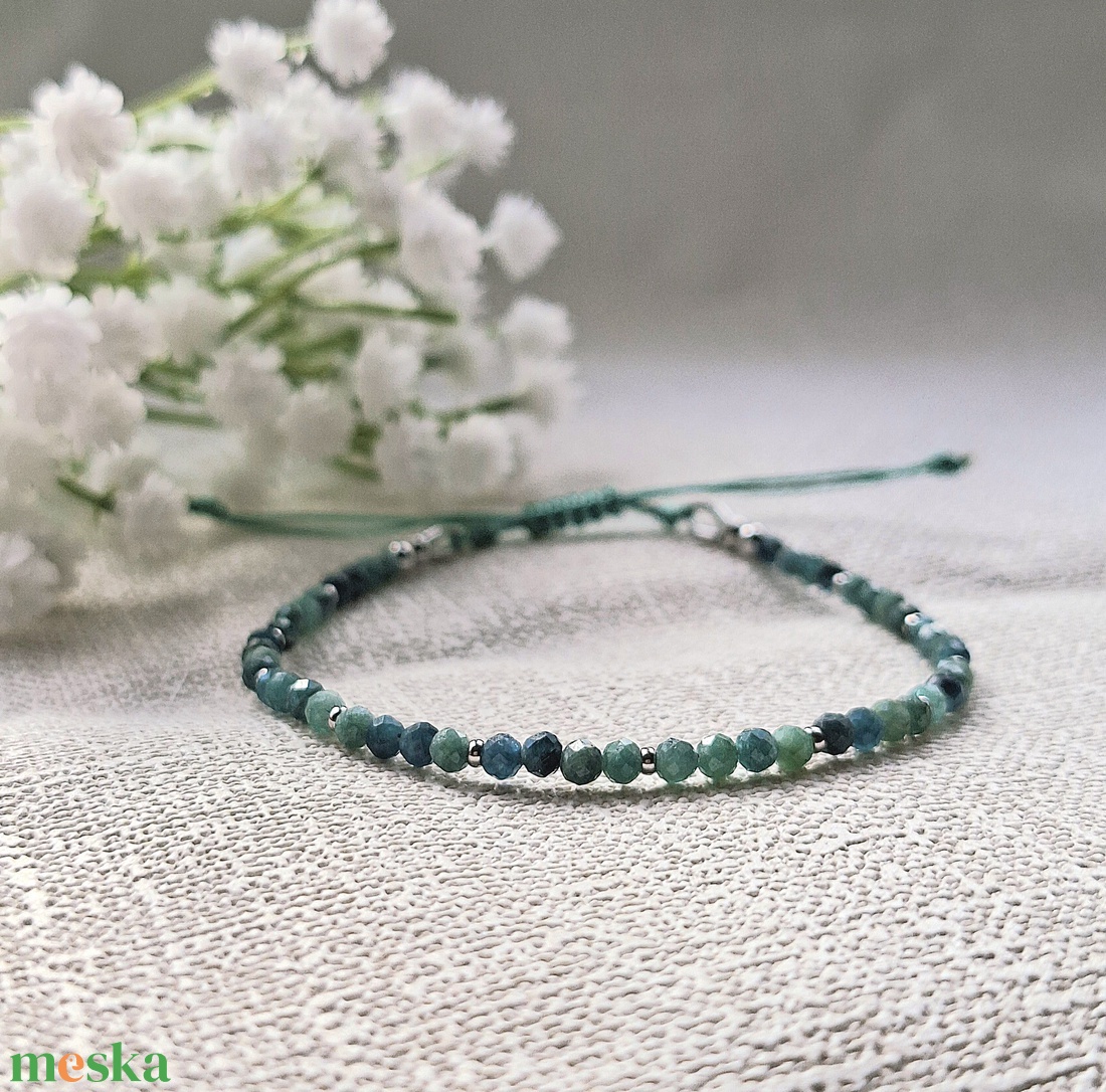 Kék turmalin karkötő - ékszer - karkötő - gyöngyös karkötő - Meska.hu
