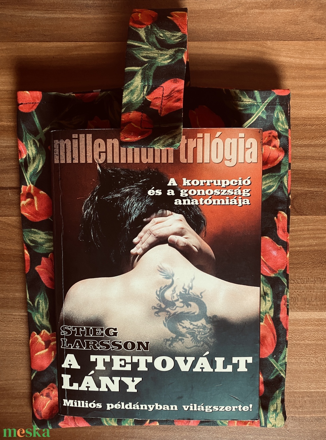 Pamutvászon könyvtok, tulipános és pöttyös pamutvászonból - könyv & zene - könyvtok - Meska.hu Pamutvászon könyvtok, tulipános és pöttyös pamutvászonból - könyv & zene - könyvtok - Meska.hu