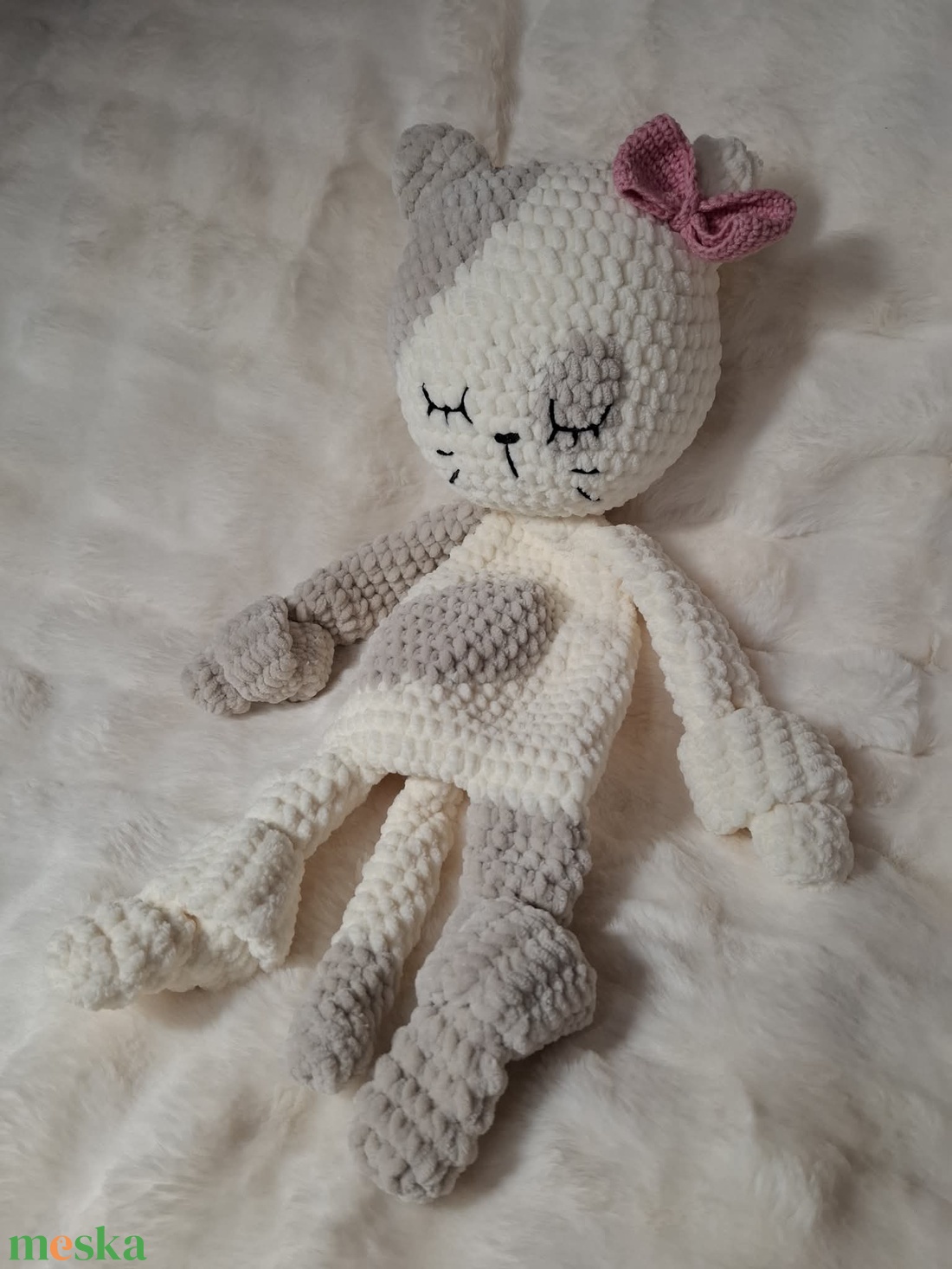 Horgolt plüss cicás szundipajti - játék & sport - plüssállat & játékfigura - cica - Meska.hu