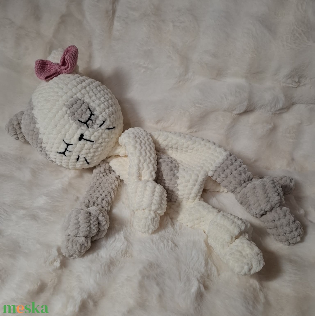 Horgolt plüss cicás szundipajti - játék & sport - plüssállat & játékfigura - cica - Meska.hu