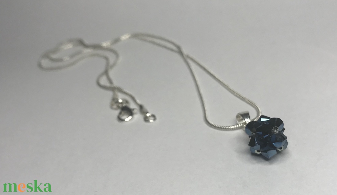 Swarovski Metallic Blue 925 Sterling Ezüst nyaklánc medállal - ékszer - nyaklánc - medálos nyaklánc - Meska.hu Swarovski Metallic Blue 925 Sterling Ezüst nyaklánc medállal - ékszer - nyaklánc - medálos nyaklánc - Meska.hu