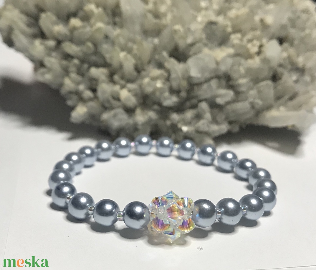 Gyöngy Swarovski Crystal AB charmos karkötő világoskék gyönggyel - ékszer - karkötő - Meska.hu Gyöngy Swarovski Crystal AB charmos karkötő világoskék gyönggyel - ékszer - karkötő - Meska.hu