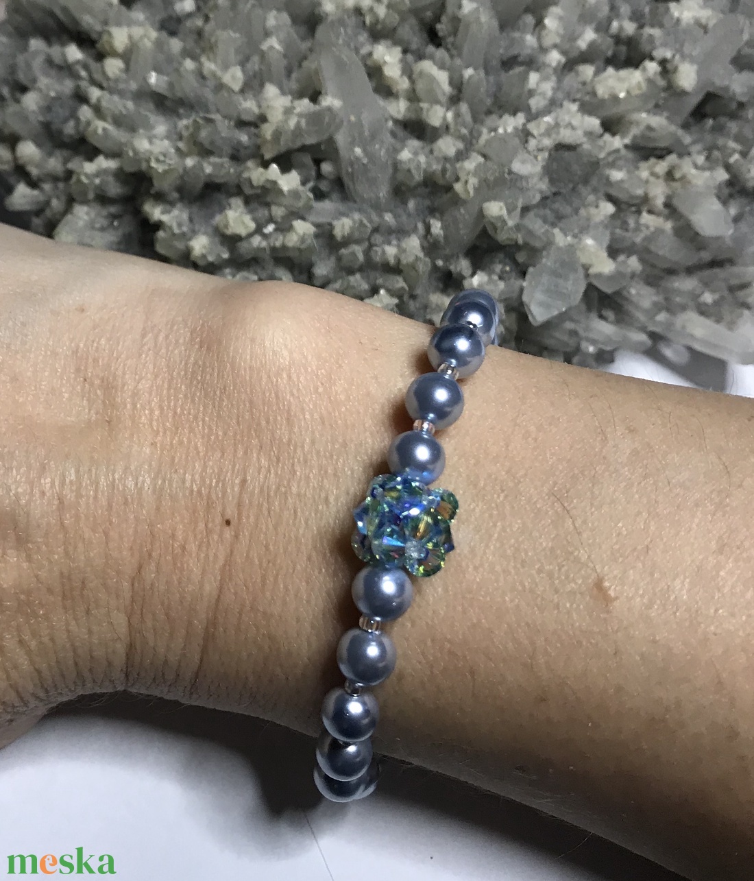 Gyöngy Swarovski Aquamarine AB charmos karkötő világoskék gyönggyel - ékszer - karkötő - gyöngyös karkötő - Meska.hu Gyöngy Swarovski Aquamarine AB charmos karkötő világoskék gyönggyel - ékszer - karkötő - gyöngyös karkötő - Meska.hu