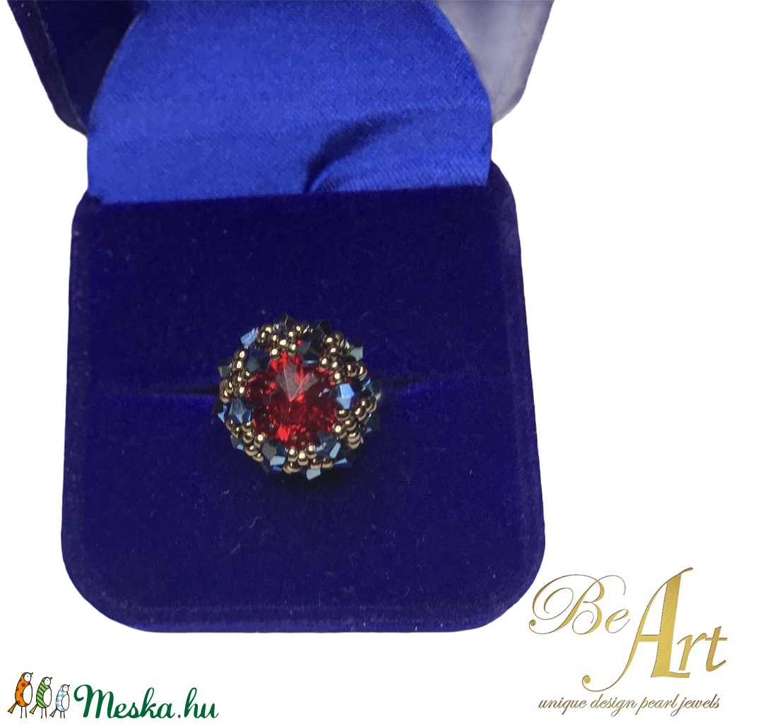 Swarovski gyűrű Piros, Metallic Blue Egyedi nikkelmentes, jegygyűrű - ékszer - gyűrű - többköves gyűrű - Meska.hu