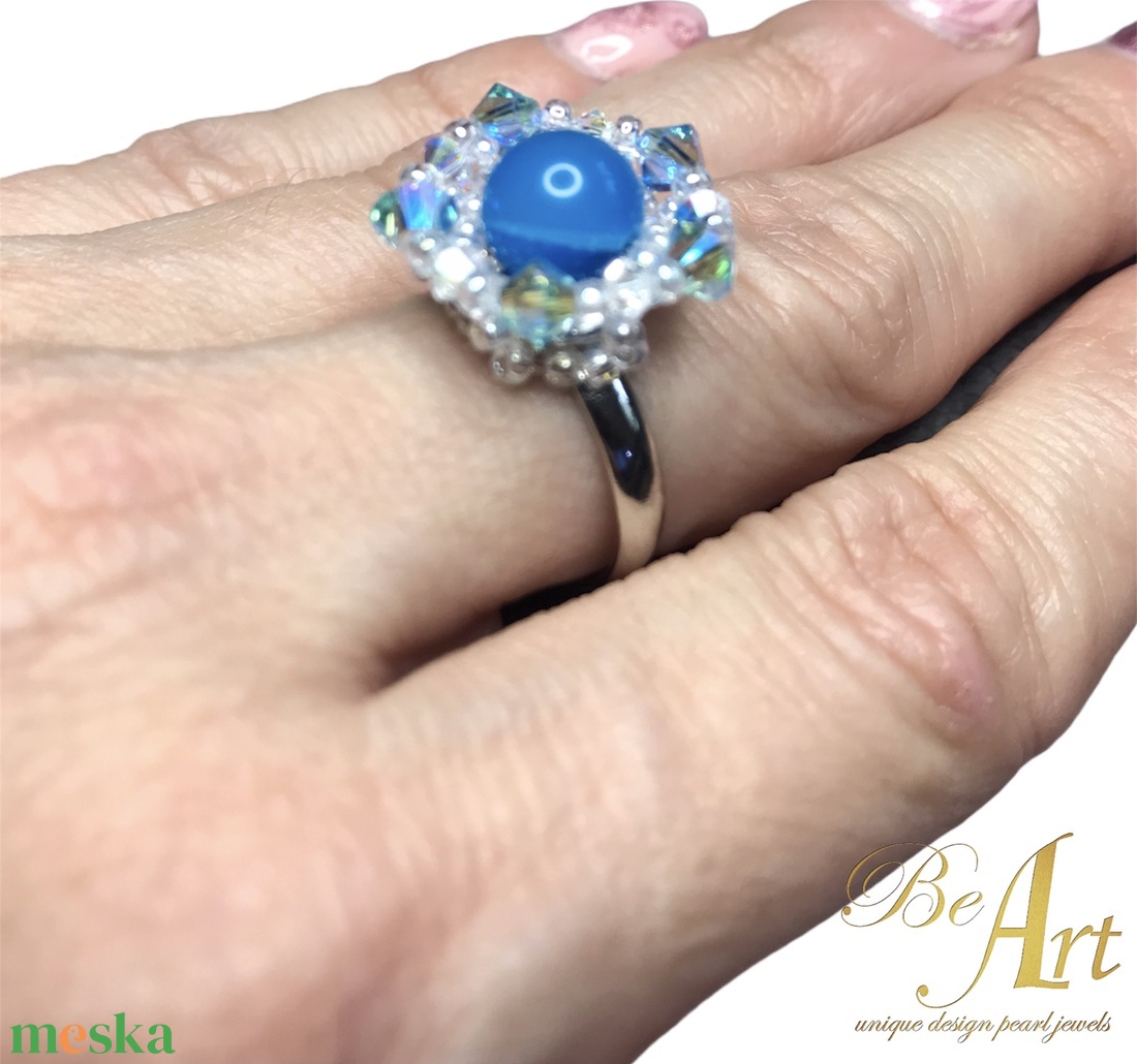Swarovski gyűrű kék sávos Achát golyóval nikkelmentes - ékszer - gyűrű - gyöngyös gyűrű - Meska.hu Swarovski gyűrű kék sávos Achát golyóval nikkelmentes - ékszer - gyűrű - gyöngyös gyűrű - Meska.hu