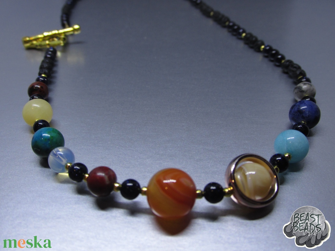 Naprendszer nyaklánc - T-kapoccsal - ékszer - nyaklánc - gyöngyös nyaklánc - Meska.hu