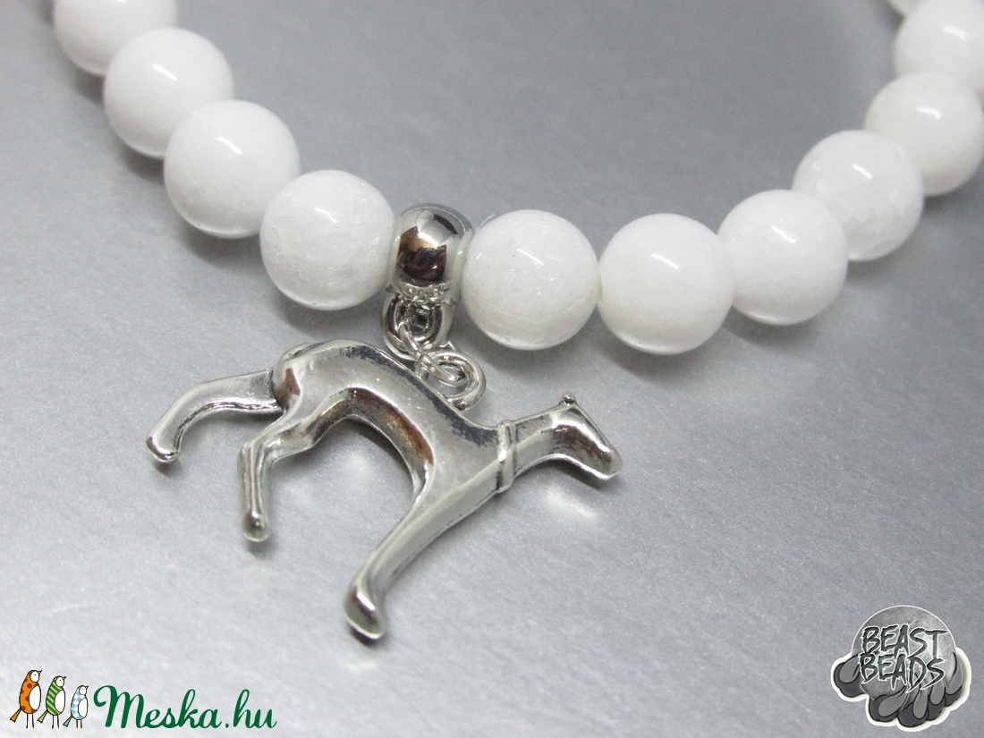 Hókvarc- Kutyás karkötő - ékszer - karkötő - gyöngyös karkötő - Meska.hu