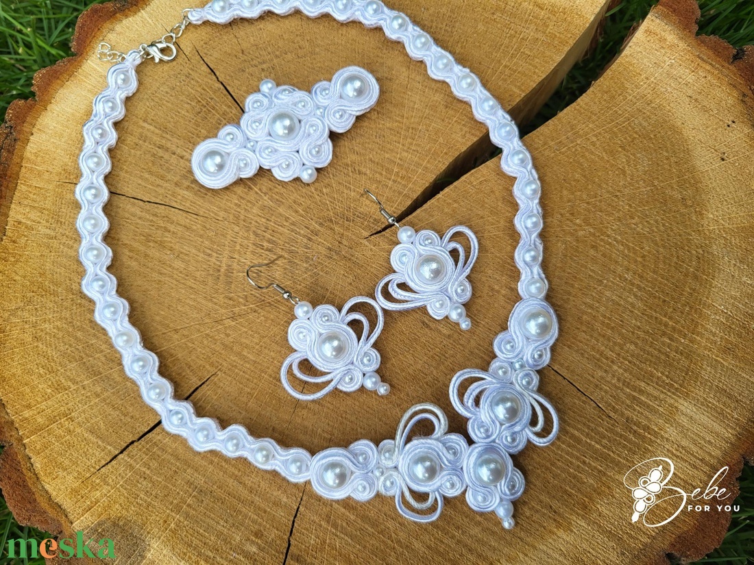 Csupagyöngy hófehér kézműves sujtás ékszerszett hajcsattal - esküvő - ékszer - ékszerszett - Meska.hu