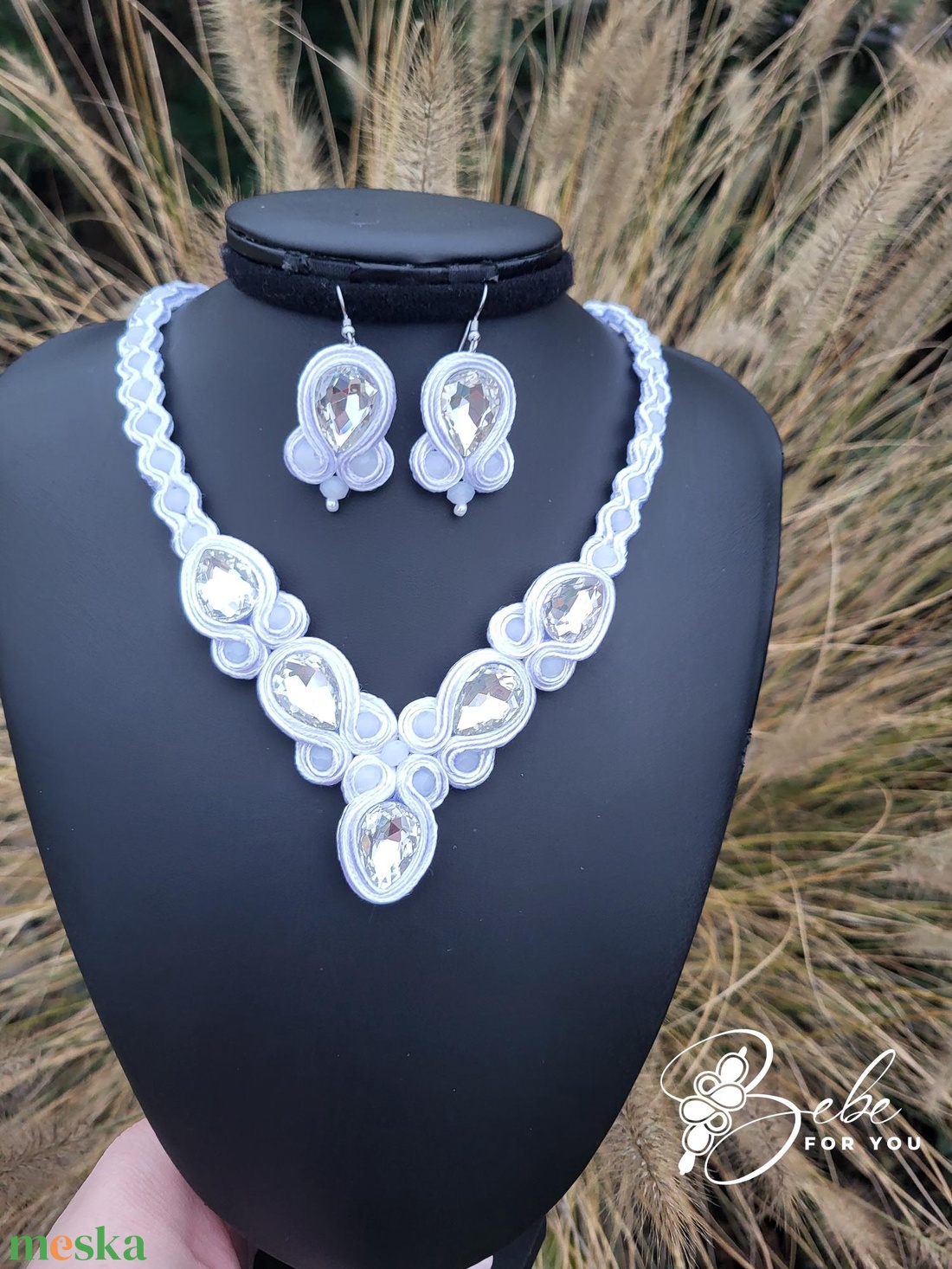 Classic hófehér kézműves sujtás fülbevaló és nyakék szett - ékszer - ékszerszett - Meska.hu