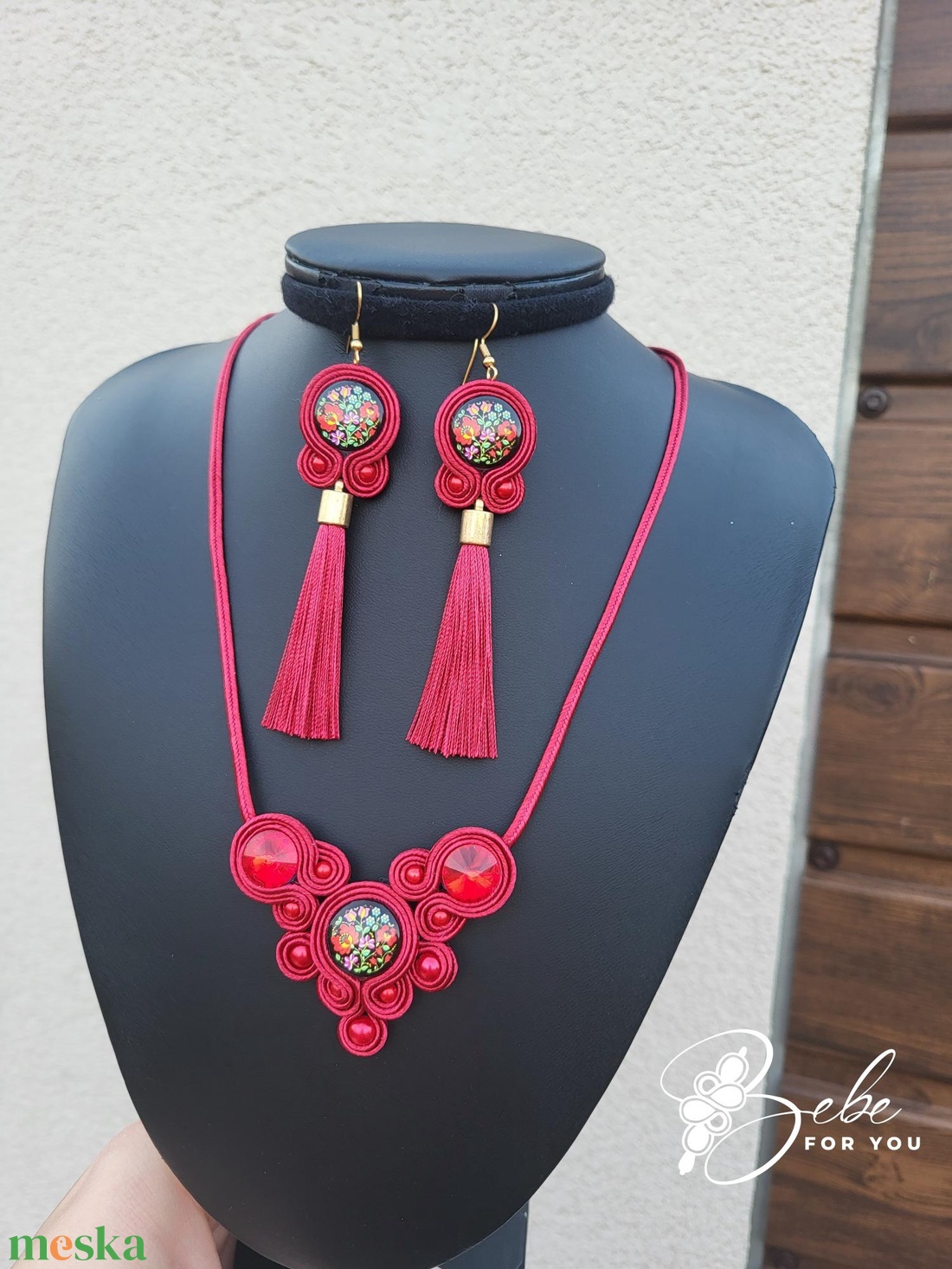 Matyó mintás, magyaros, bordó bojtos, kézműves sujtás fülbevaló és nyaklánc szett - ékszer - ékszerszett - Meska.hu