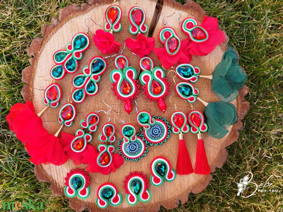 Matyó bojtos nemzetiszín kézműves sujtás fülbevaló - ékszer - fülbevaló - lógó fülbevaló - Meska.hu