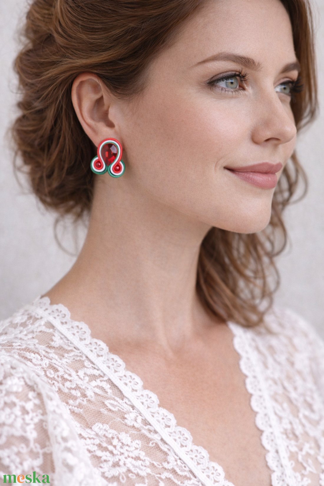 Mini bedugós nemzetiszín kézműves sujtás fülbevaló - ékszer - fülbevaló - lógó fülbevaló - Meska.hu