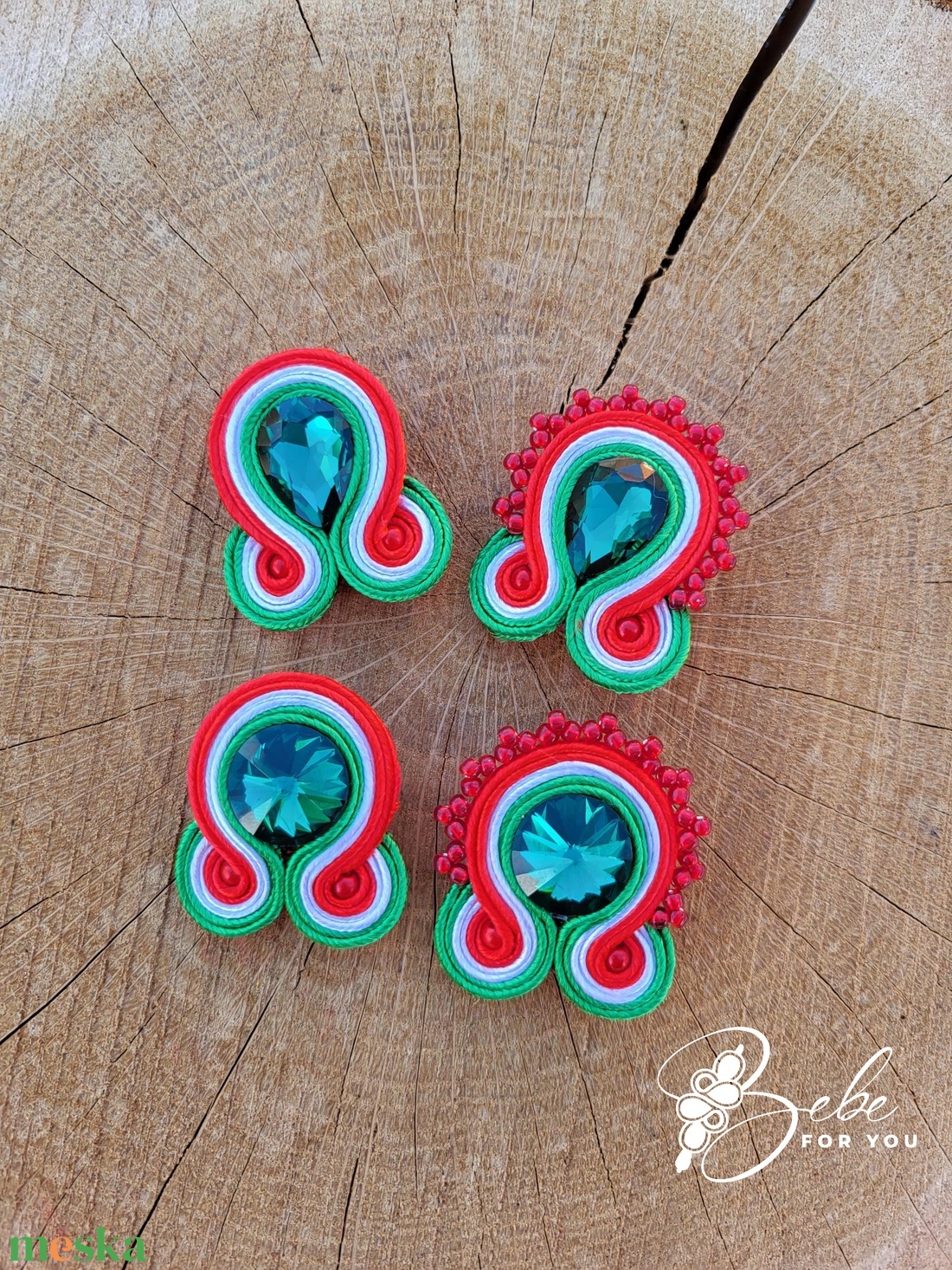 Kokárda kerek gyöngycsipkézett nemzetiszín kézműves sujtás bross - ékszer - kitűző és bross - Meska.hu