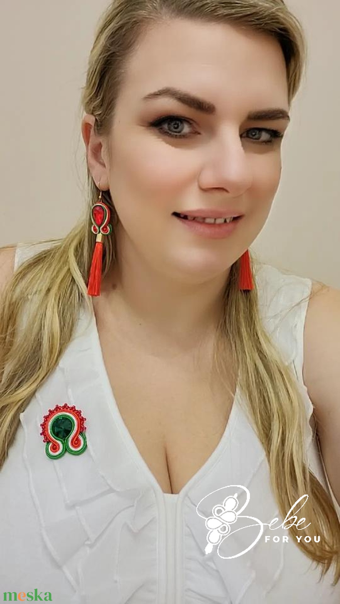 Kokárda kerek gyöngycsipkézett nemzetiszín kézműves sujtás bross - ékszer - kitűző és bross - Meska.hu