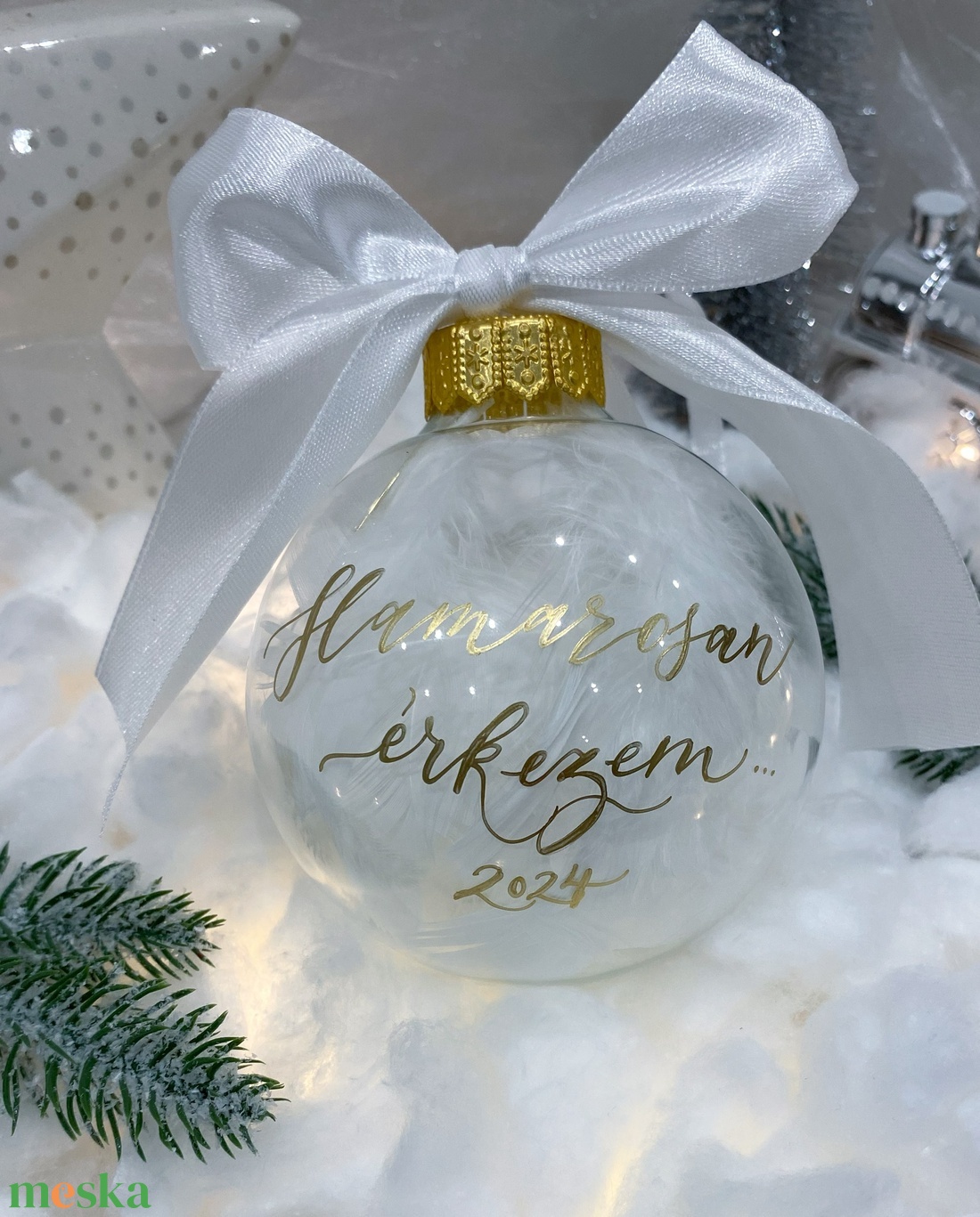 Átlátszó egyedi karácsonyfa dísz (tollal töltve) - karácsony - karácsonyi lakásdekoráció - karácsonyfadíszek - Meska.hu