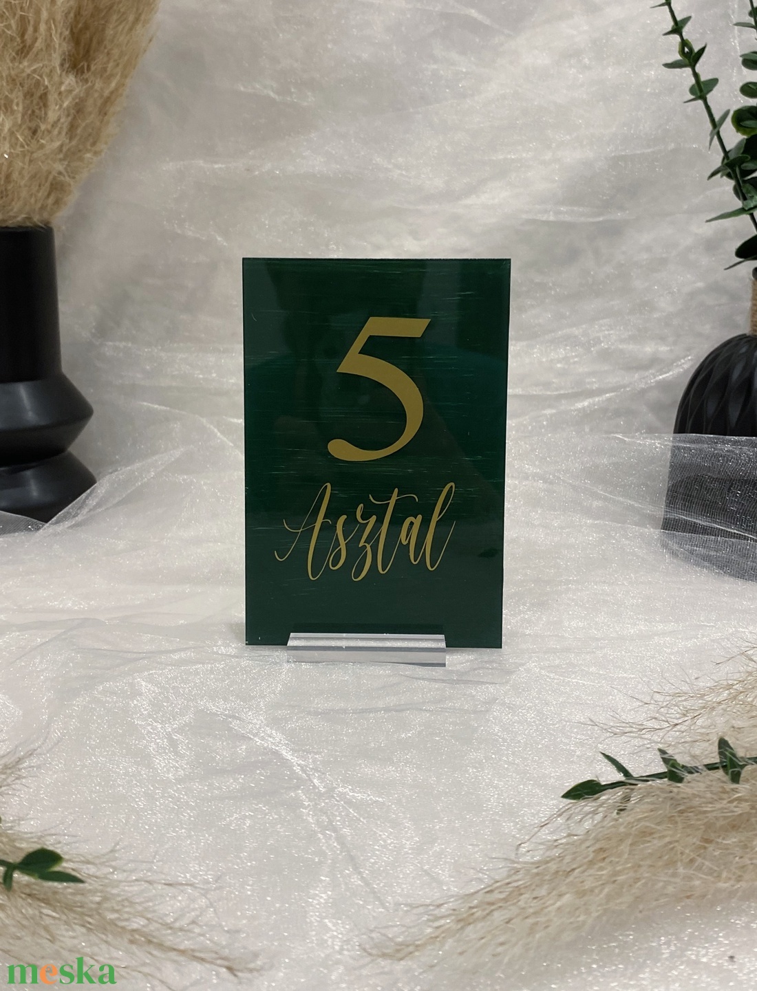 Festett plexi asztalszám - esküvő - dekoráció - asztaldísz - Meska.hu Festett plexi asztalszám - esküvő - dekoráció - asztaldísz - Meska.hu