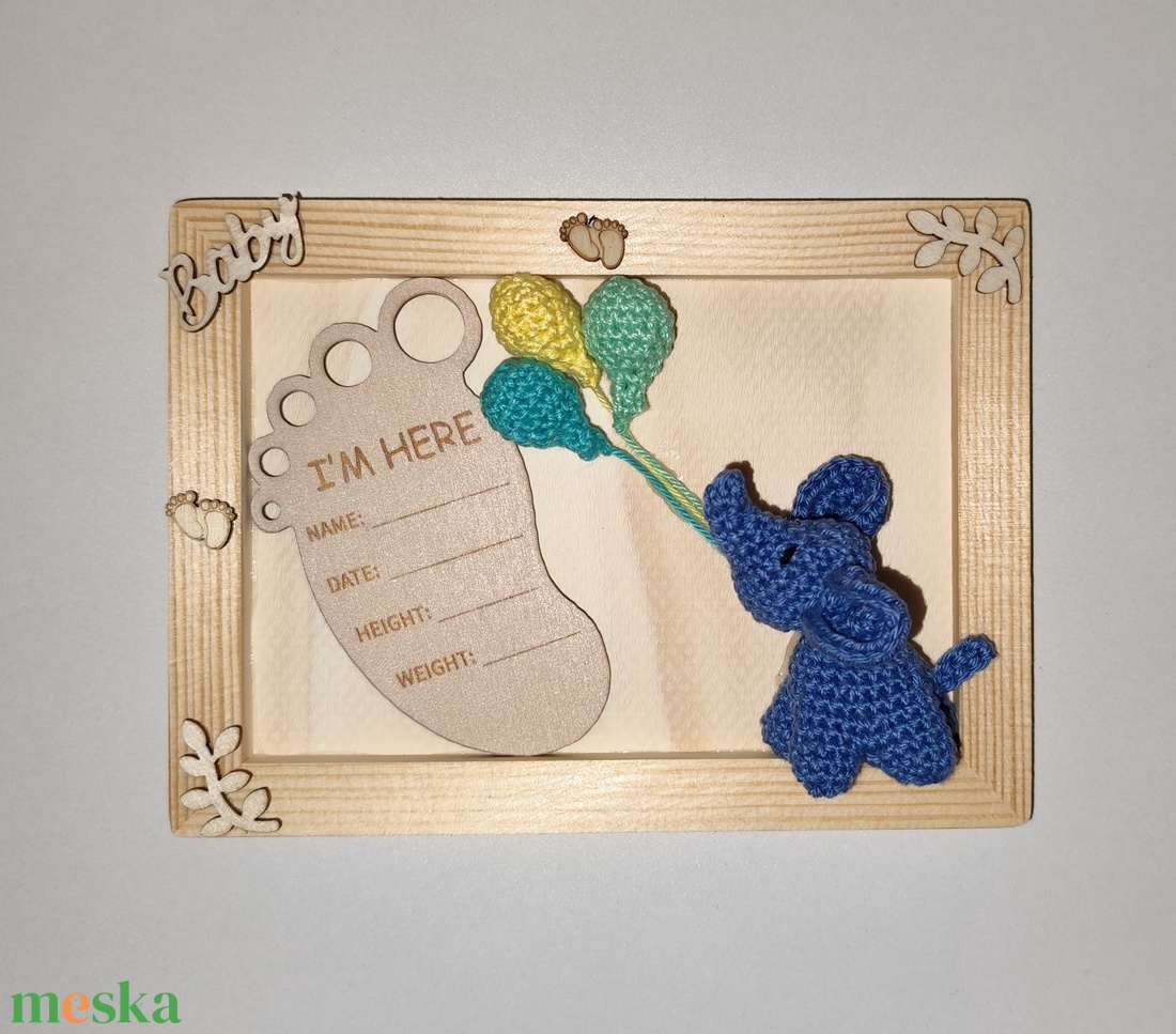 Kézműves babaköszöntő kép / ajándék - horgolt elefánttal és lufikkal - otthon & életmód - babaszoba, gyerekszoba - babaszoba kép - Meska.hu