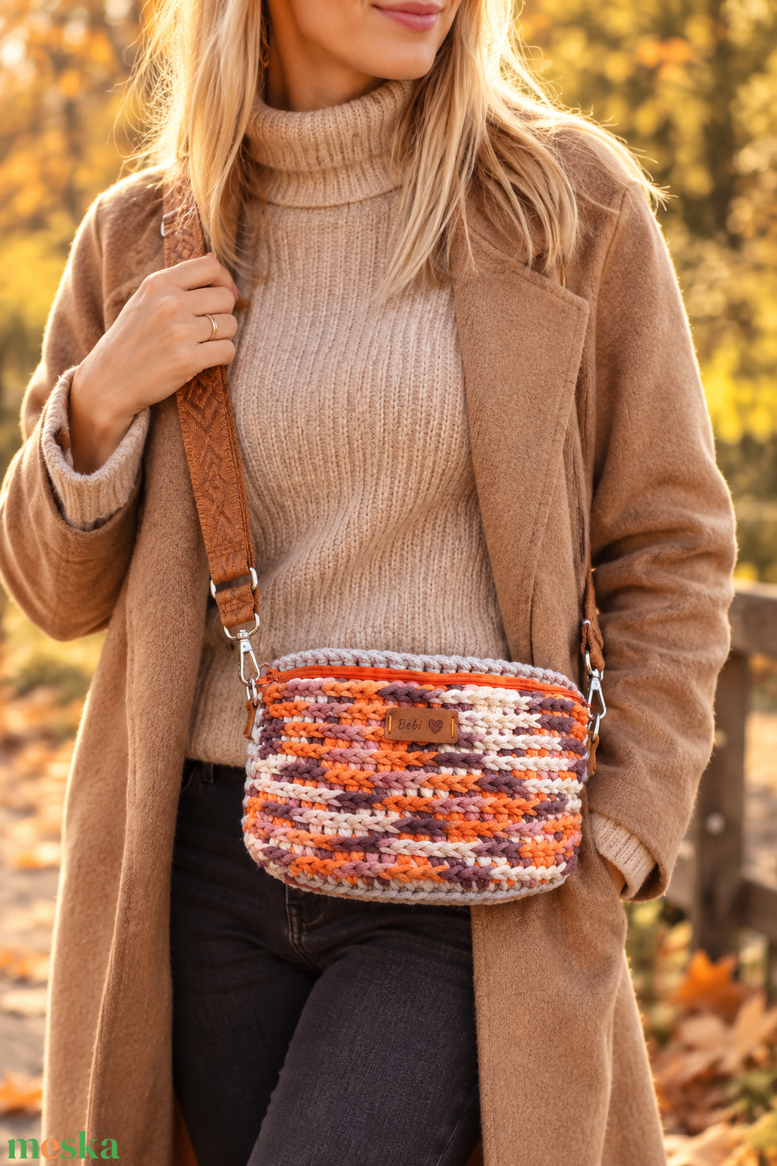 Őszi színekben pompázó, egyedi kézzel horgolt női válltáska, crossbody, övtáska tökös mintájú béléssel - táska & tok - kézitáska & válltáska - vállon átvethető táska - Meska.hu