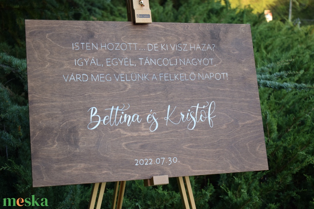 Isten hozott de ki visz haza?- Bulis esküvői köszöntő tábla  - esküvő - dekoráció - tábla & jelzés - Meska.hu