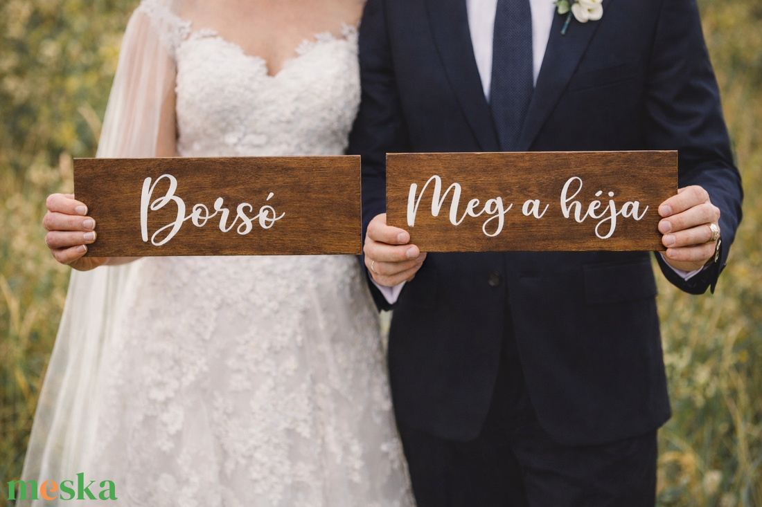 Borsó meg a héja � páros fatábla, esküvői tábla fotózáshoz, fa tábla, fa dekor - esküvő - dekoráció - tábla & jelzés - Meska.hu
