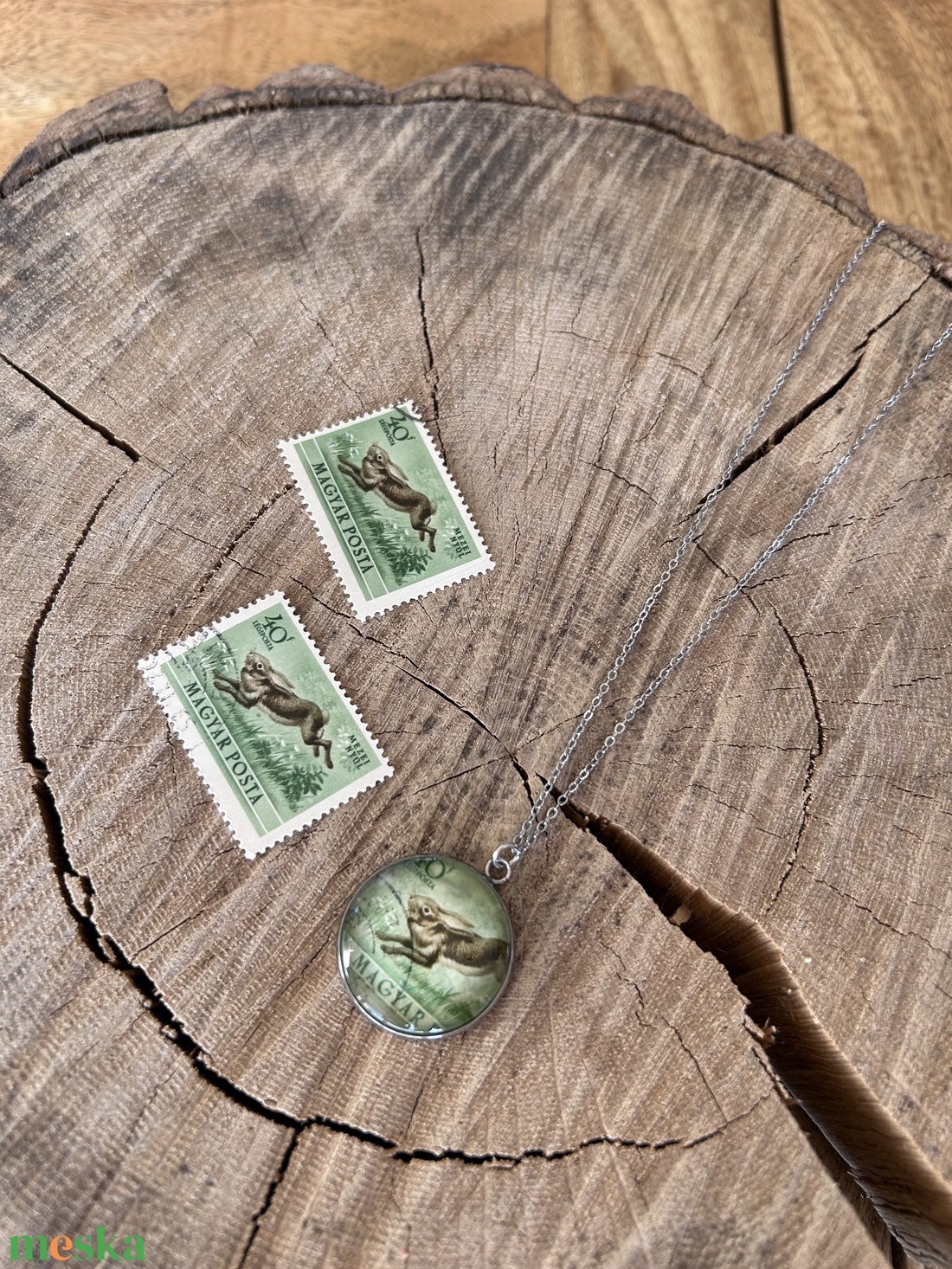 Régi vintage bélyeg nyaklánc vizsla nyúl nyuszi nyuszis - ékszer - nyaklánc - medálos nyaklánc - Meska.hu