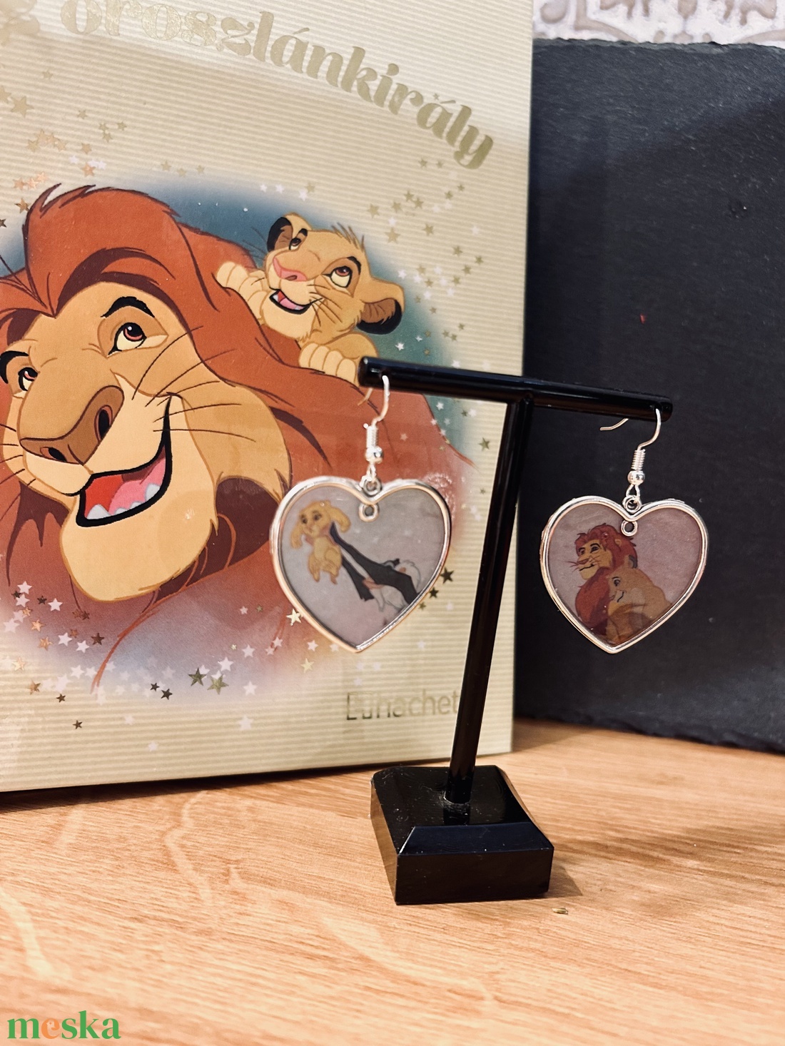 Oroszlánkirály szív formájú fülbevaló - ékszer - fülbevaló - lógó fülbevaló - Meska.hu