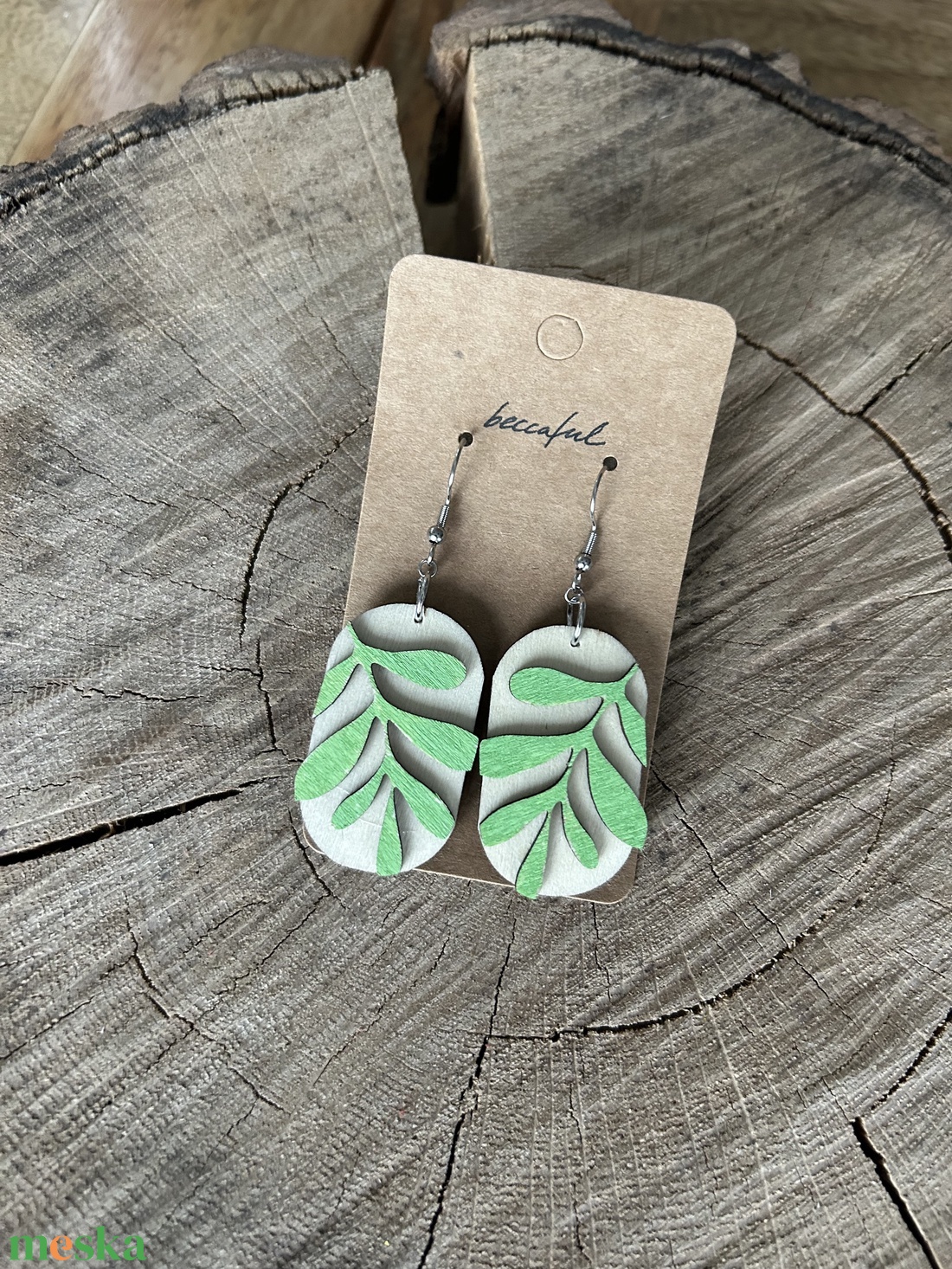 Zöld leveles minimalista greenery Fa fülbevaló - ékszer - fülbevaló - lógós kerek fülbevaló - Meska.hu