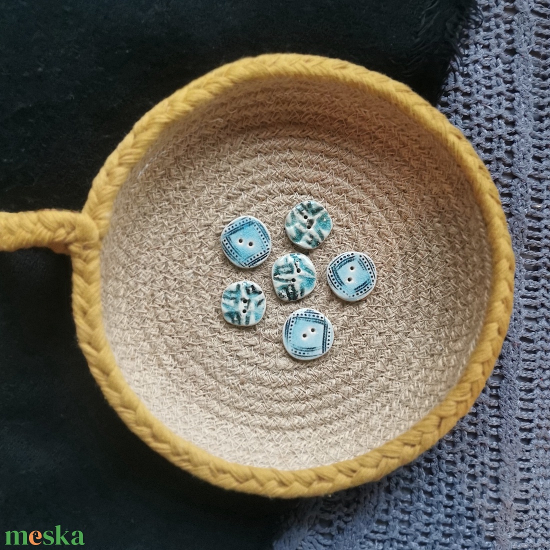 KERÁMIA GOMBOK - kézzel készült türkizkék mintás, 6db / csomag - kellékek & szerszámok - rövidáru - gomb - kerámia gomb - Meska.hu