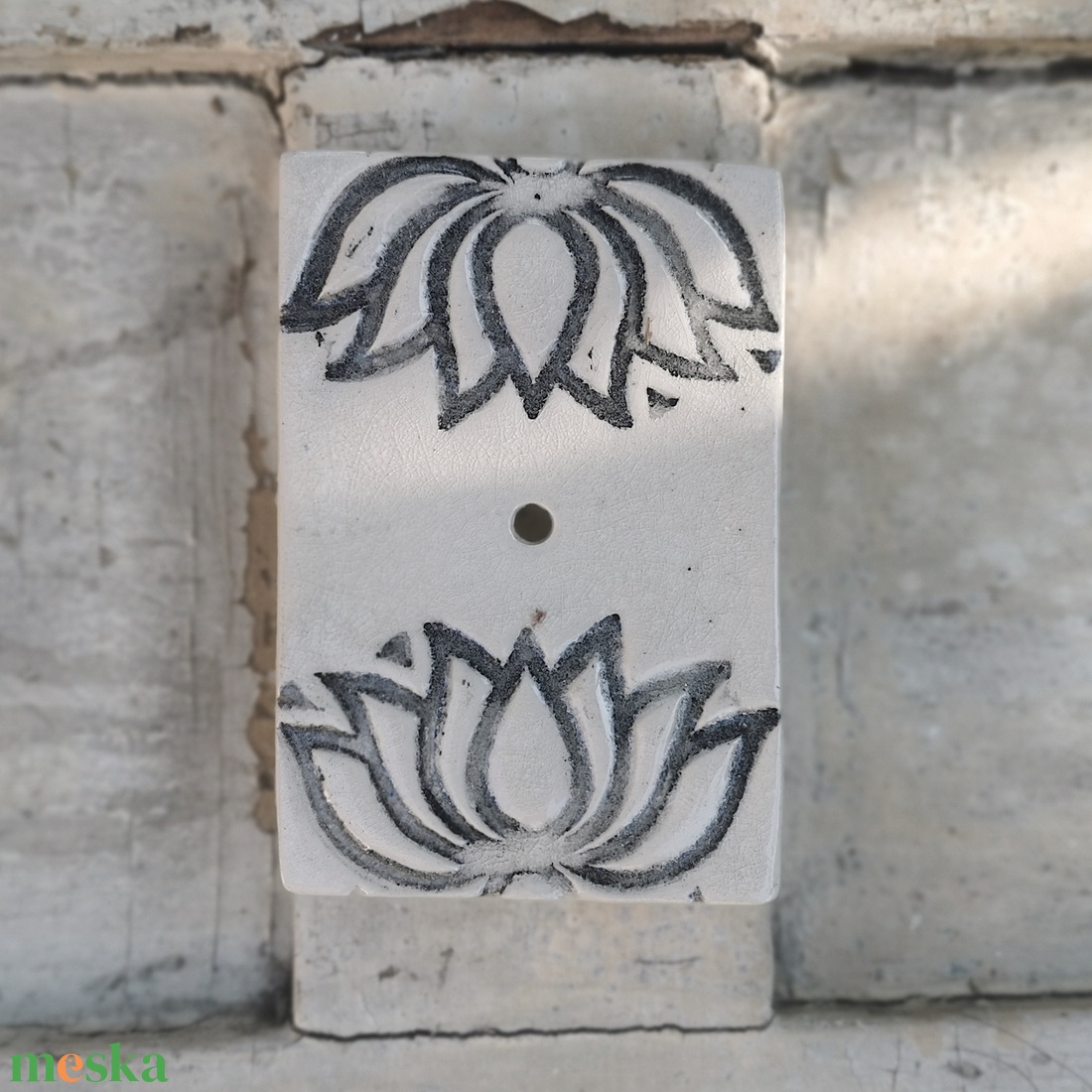 Lótuszvirág mintás szappantartó - krémfehér antik hatású - otthon & életmód - fürdőszoba - szappantartó - Meska.hu