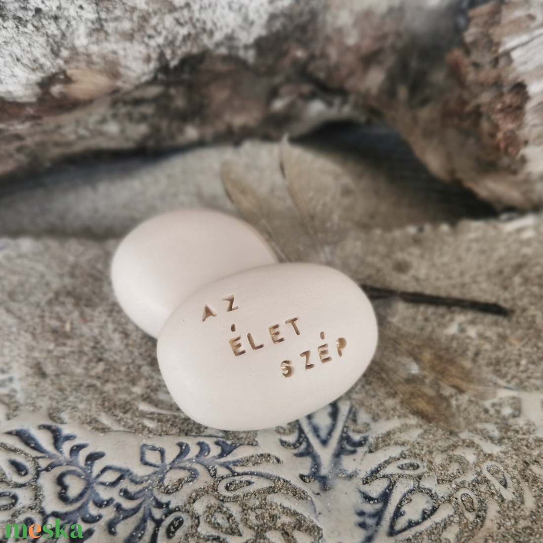 AZ ÉLET SZÉP - Kerámia Varázskavics üzenettel, motivációs felirattal - esküvő - emlék & ajándék - köszönőajándék - Meska.hu