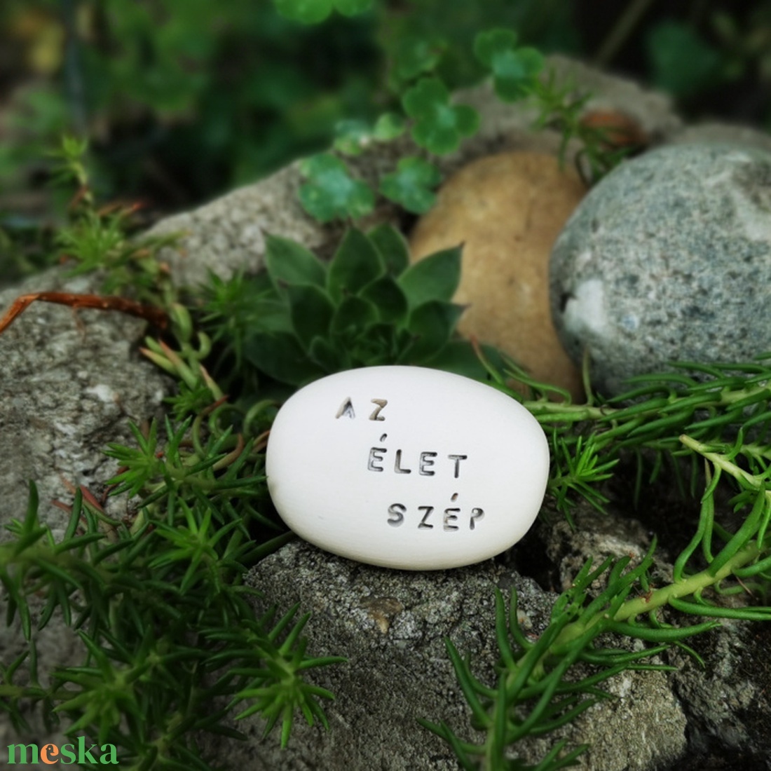 AZ ÉLET SZÉP - Kerámia Varázskavics üzenettel, motivációs felirattal - esküvő - emlék & ajándék - köszönőajándék - Meska.hu